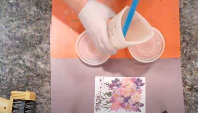 Pressed Flowers in resin pour